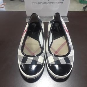 Burberry Flats